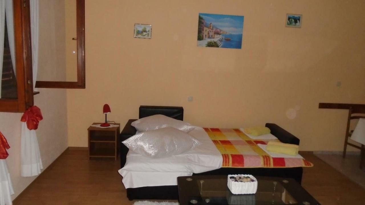 Apartmani A.Teskera Trogir Exterior foto